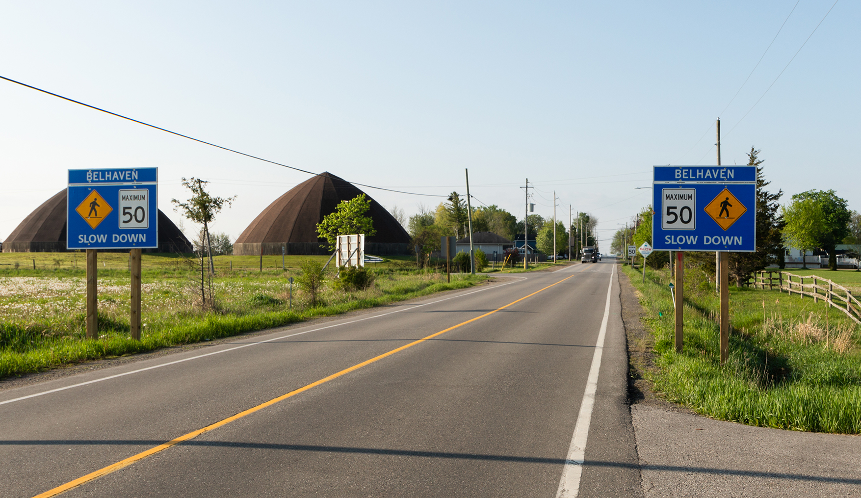 Gateway signs at Belhaven in Georgina