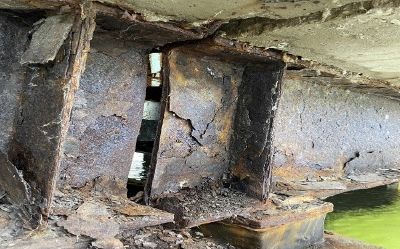 Deteriorated bridge structure of Holland River Bridge