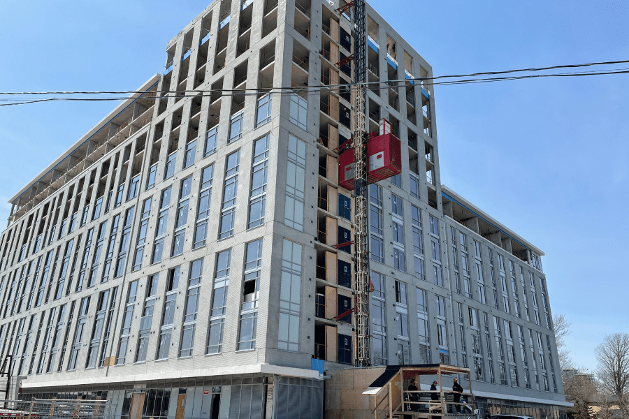 A housing development / Un développement de logements